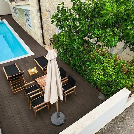 My Dalmatia - Naledi With Shared Pool Lägenhet *